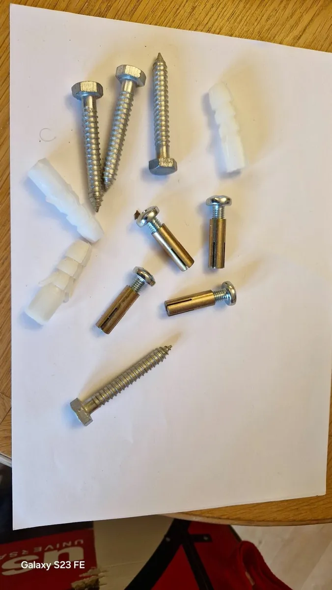 Punch bag and accessories - Image 3