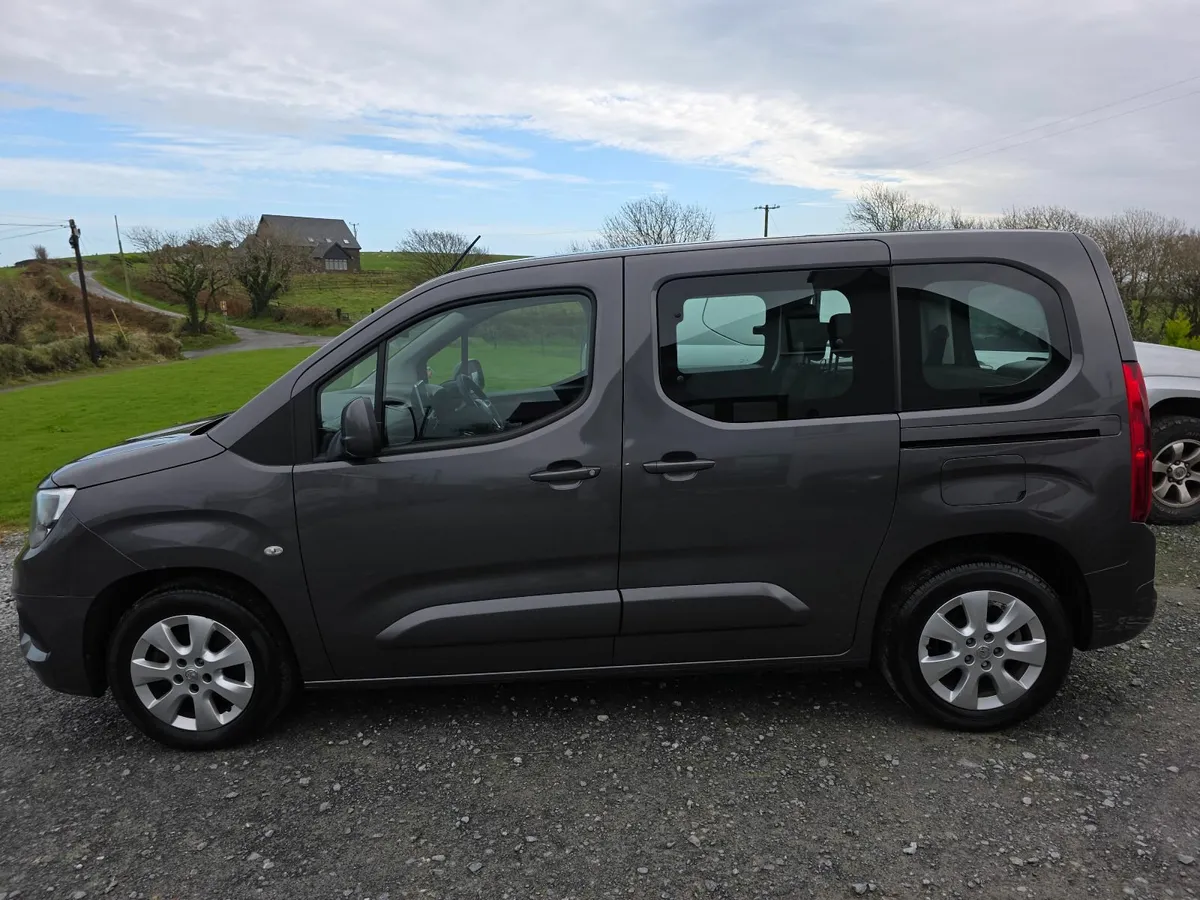 Vauxhall Combo 2019 7 SEATER - Image 1