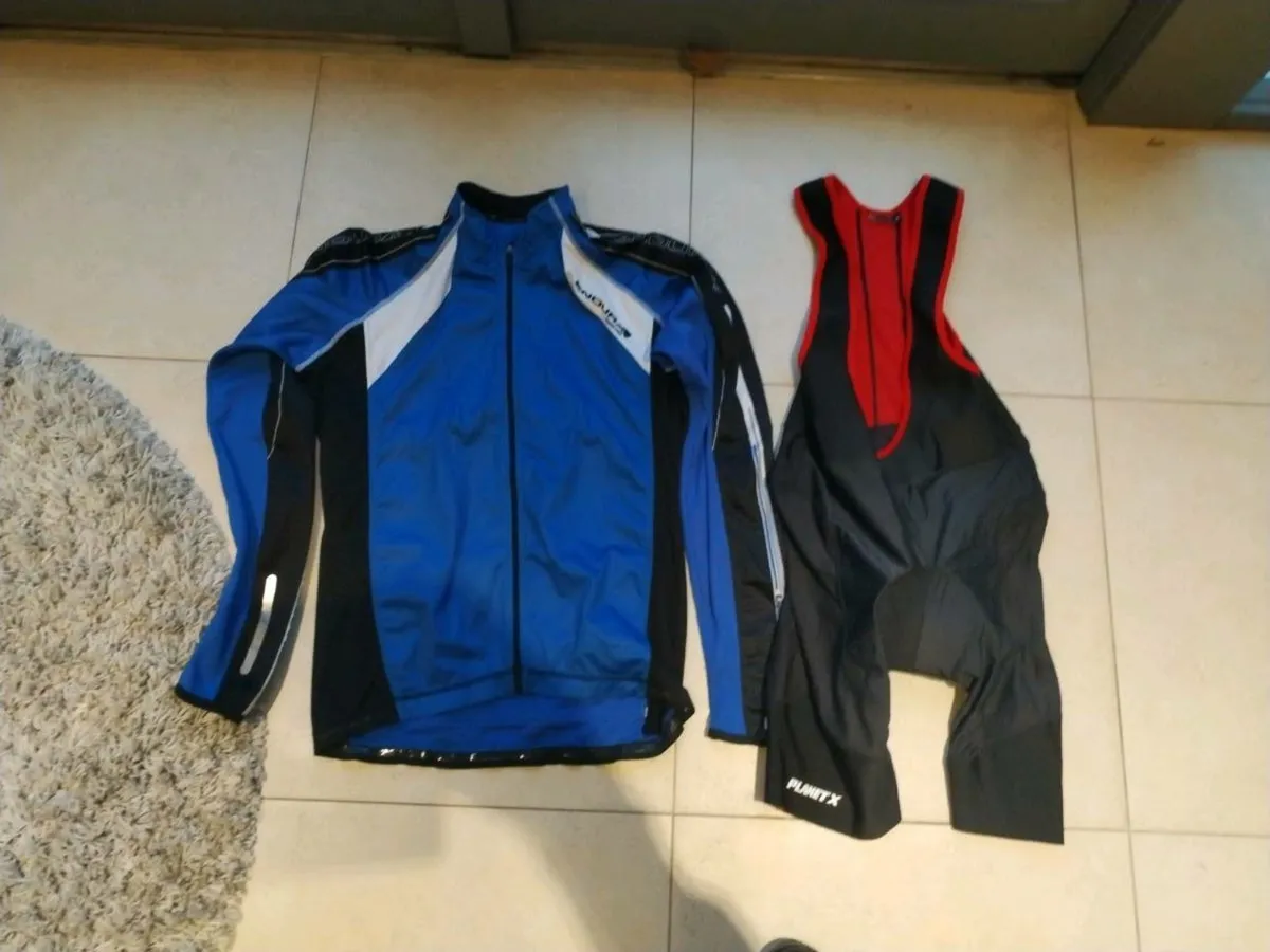 Cycle top and shorts