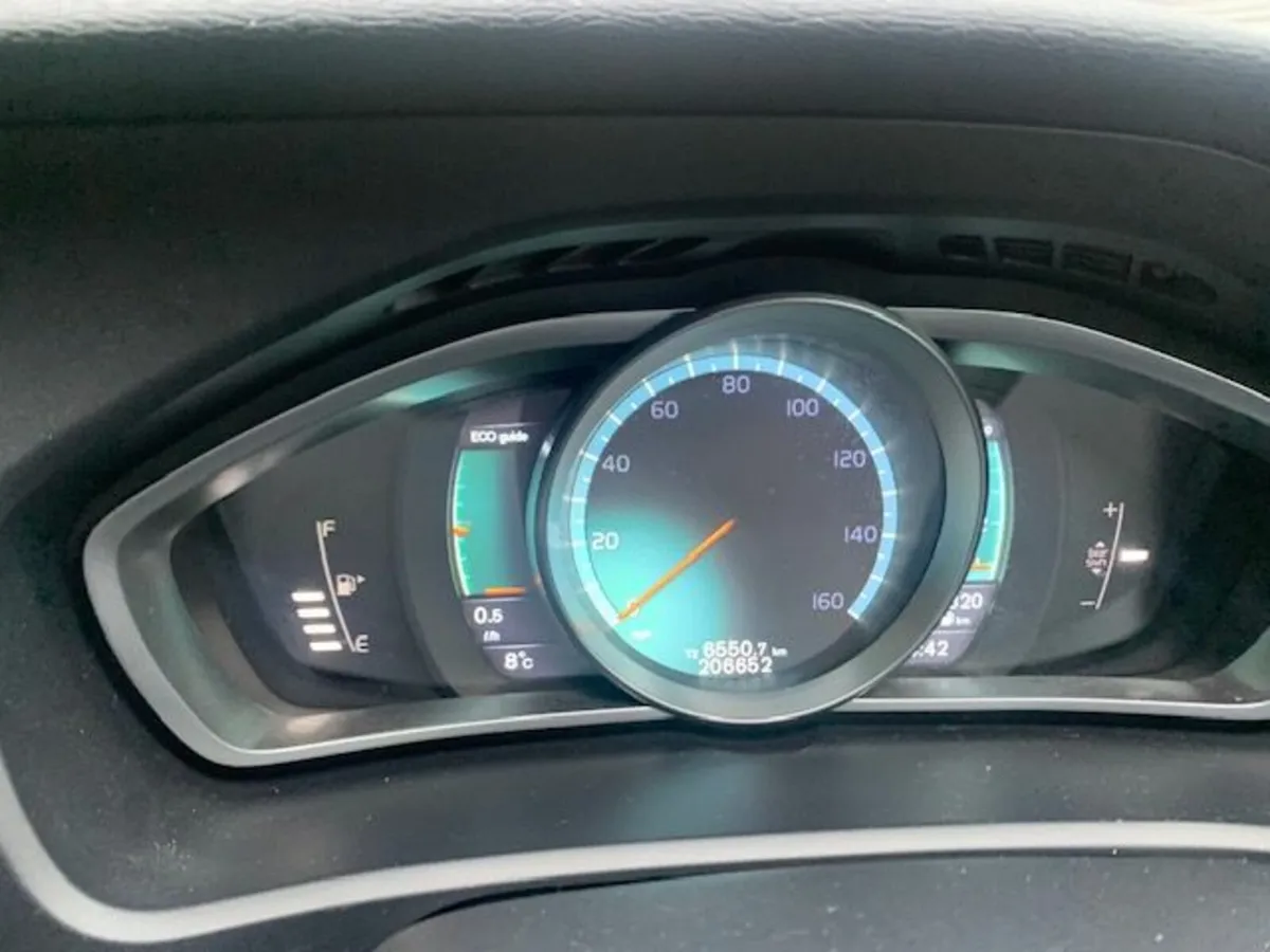 Volvo V40 2014 - Image 3