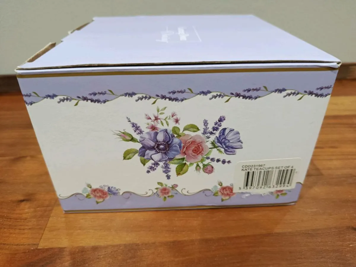 Carraig Donn Dining Set 4 cups and saucers - Image 4