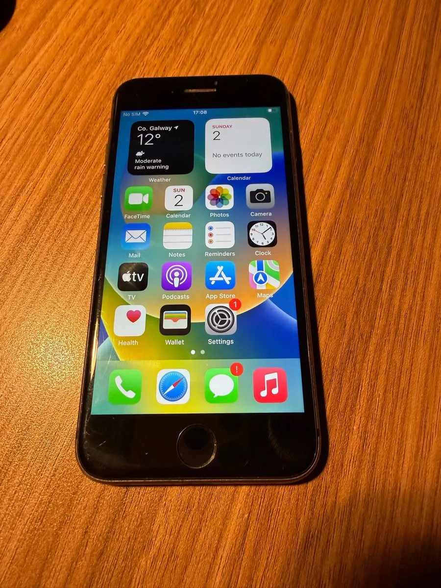 iPhone 8 black - Image 1