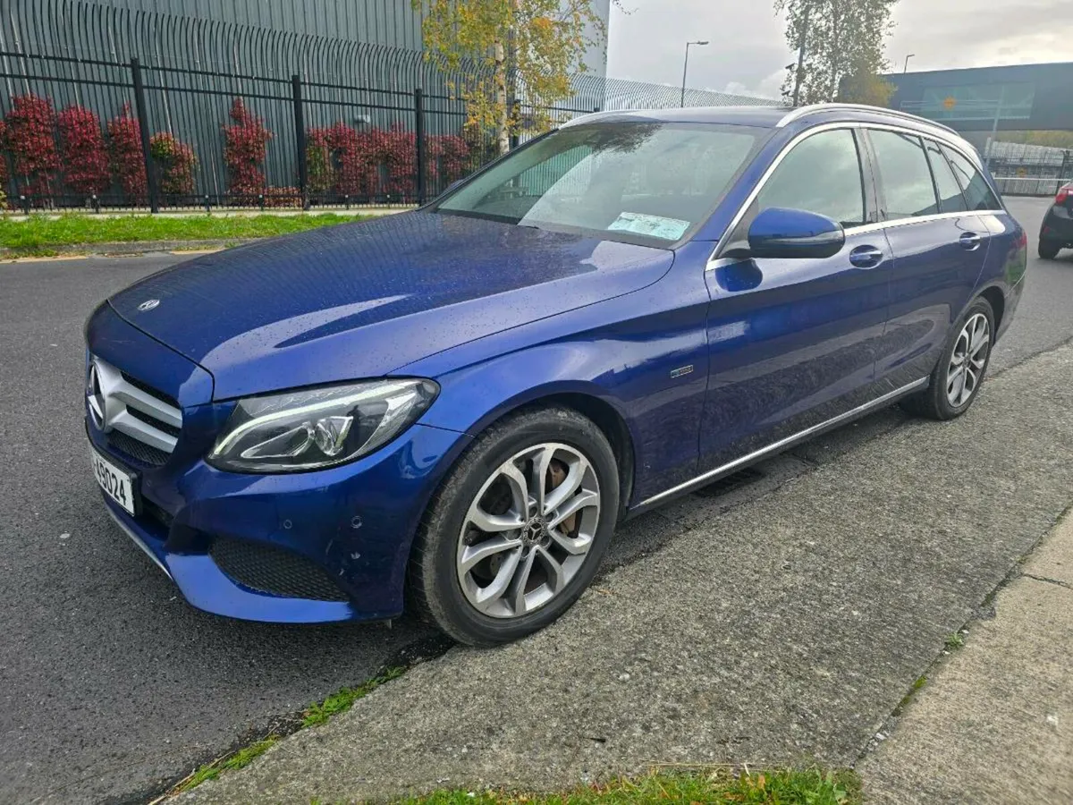 2018 Mercedes-Benz C-Class C350 Plug In Hybrid - Image 2