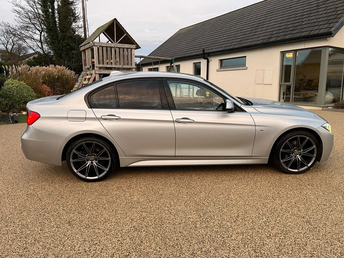 BMW 318d msport - Image 4