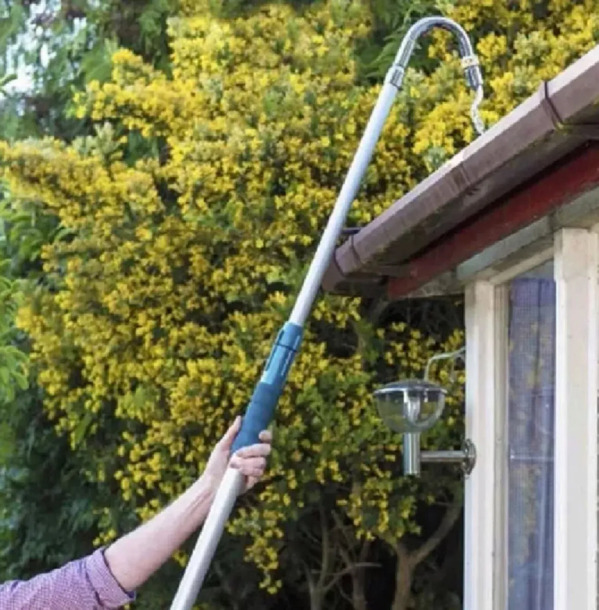 Telescopic Extendable Gutter Cleaner Pole - Image 2