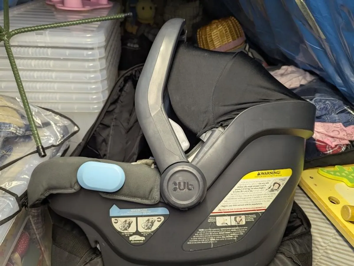 Uppababy car seat - Image 1