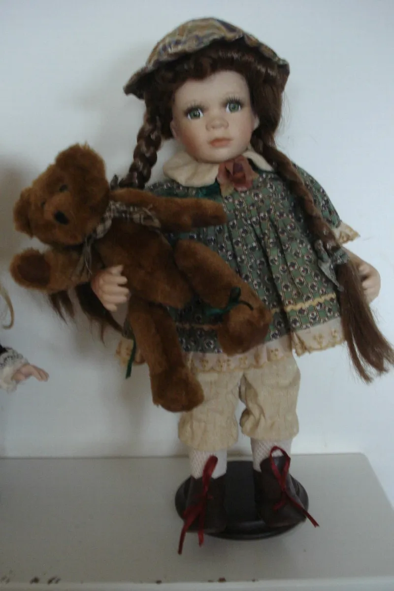 LARGE PORCELAIN DOLL , HAND PAINTED FACE. - Image 3