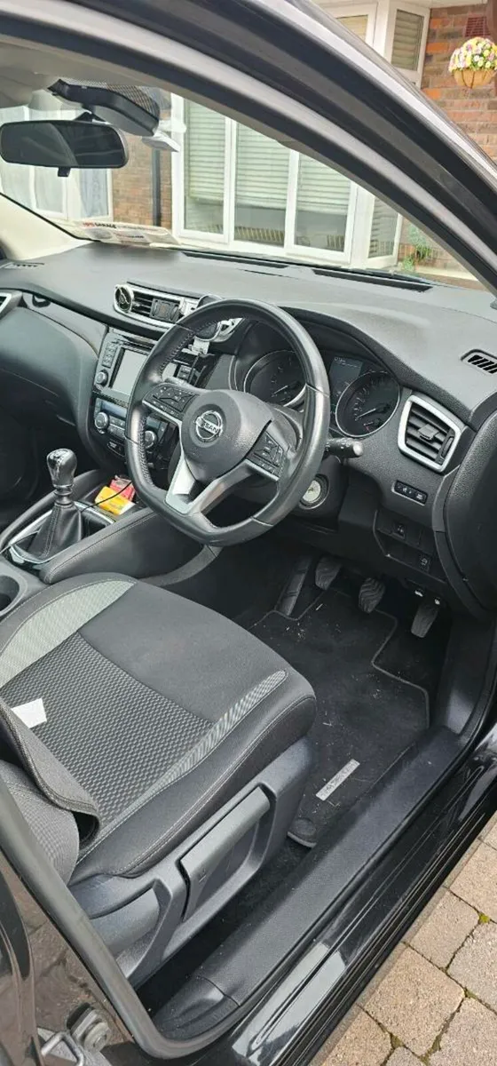 Car for sale - Image 2