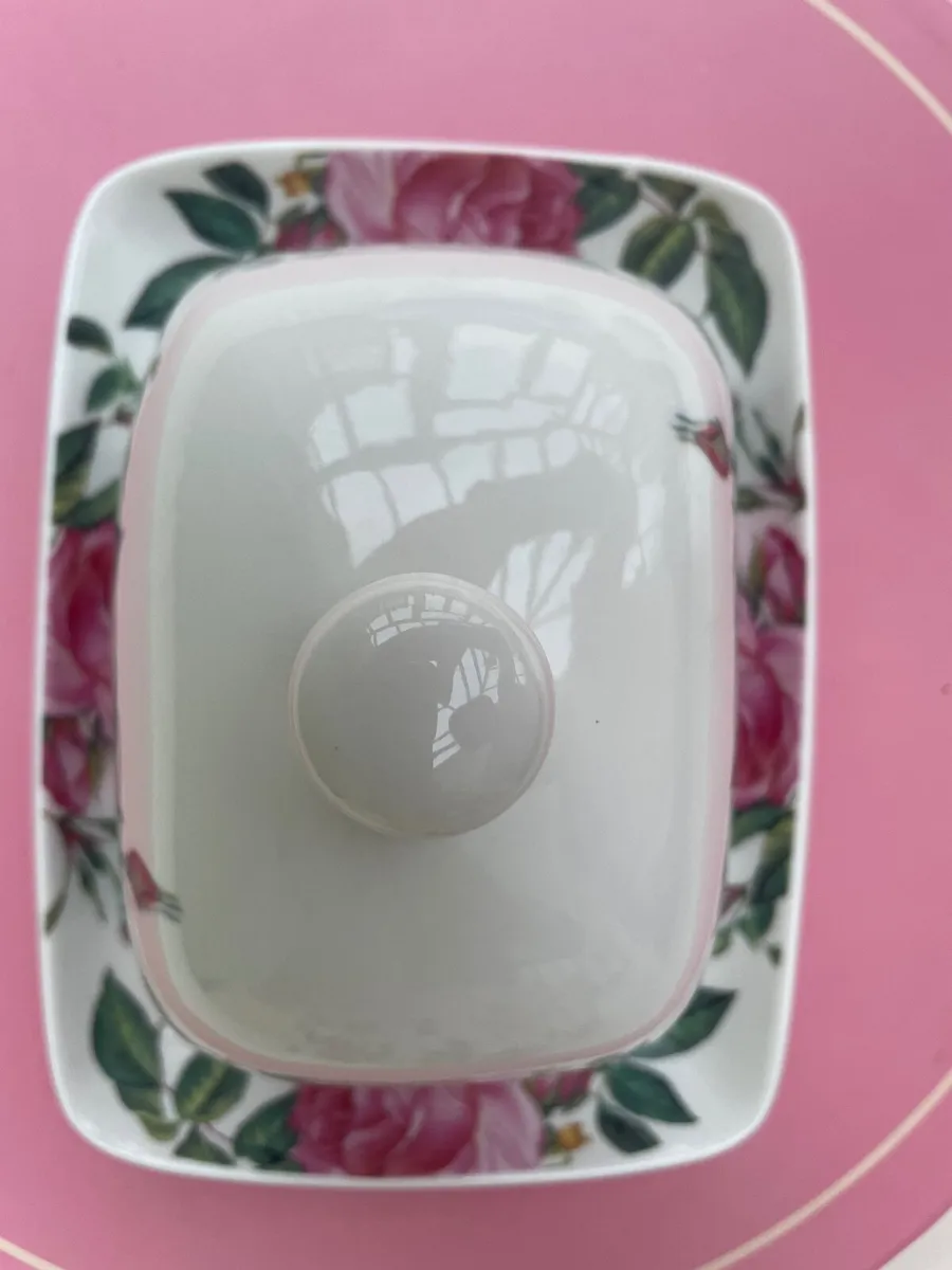 Newbridge Butter Dish -Home Rose Collection - Image 4