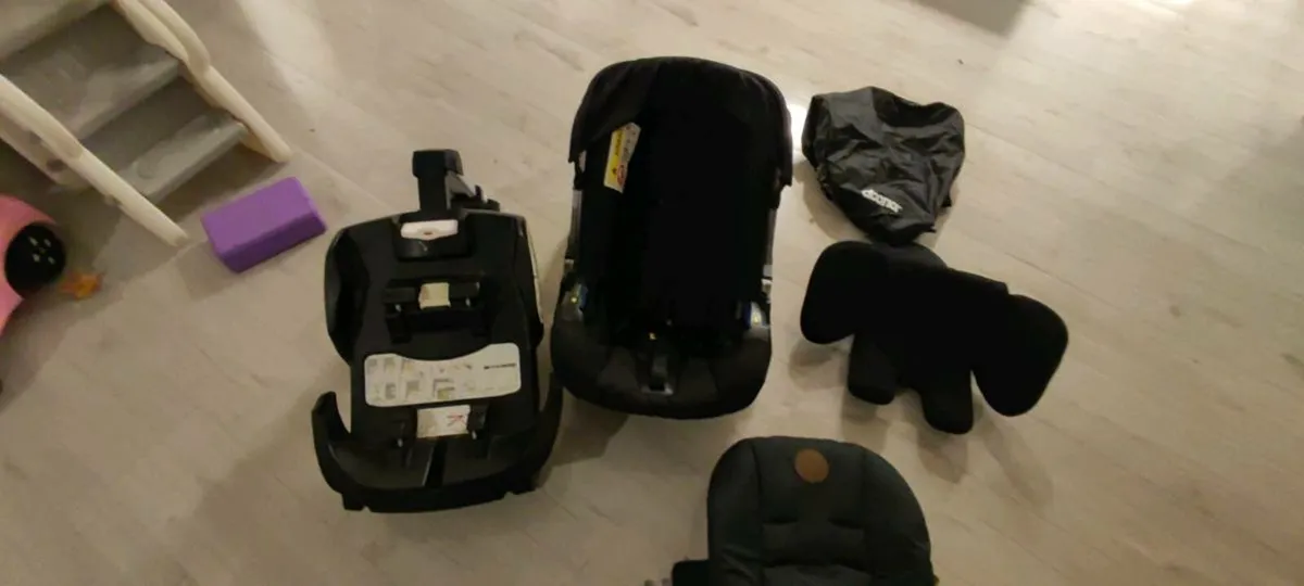 Doona Baby Car Seat and Maxi Cosi High Chair - Image 2