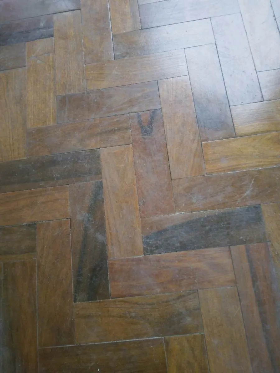 Herringbone flooring - Image 1