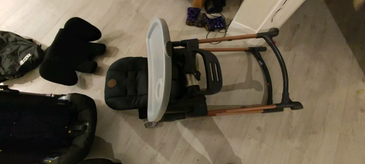 Doona Baby Car Seat and Maxi Cosi High Chair - Image 3