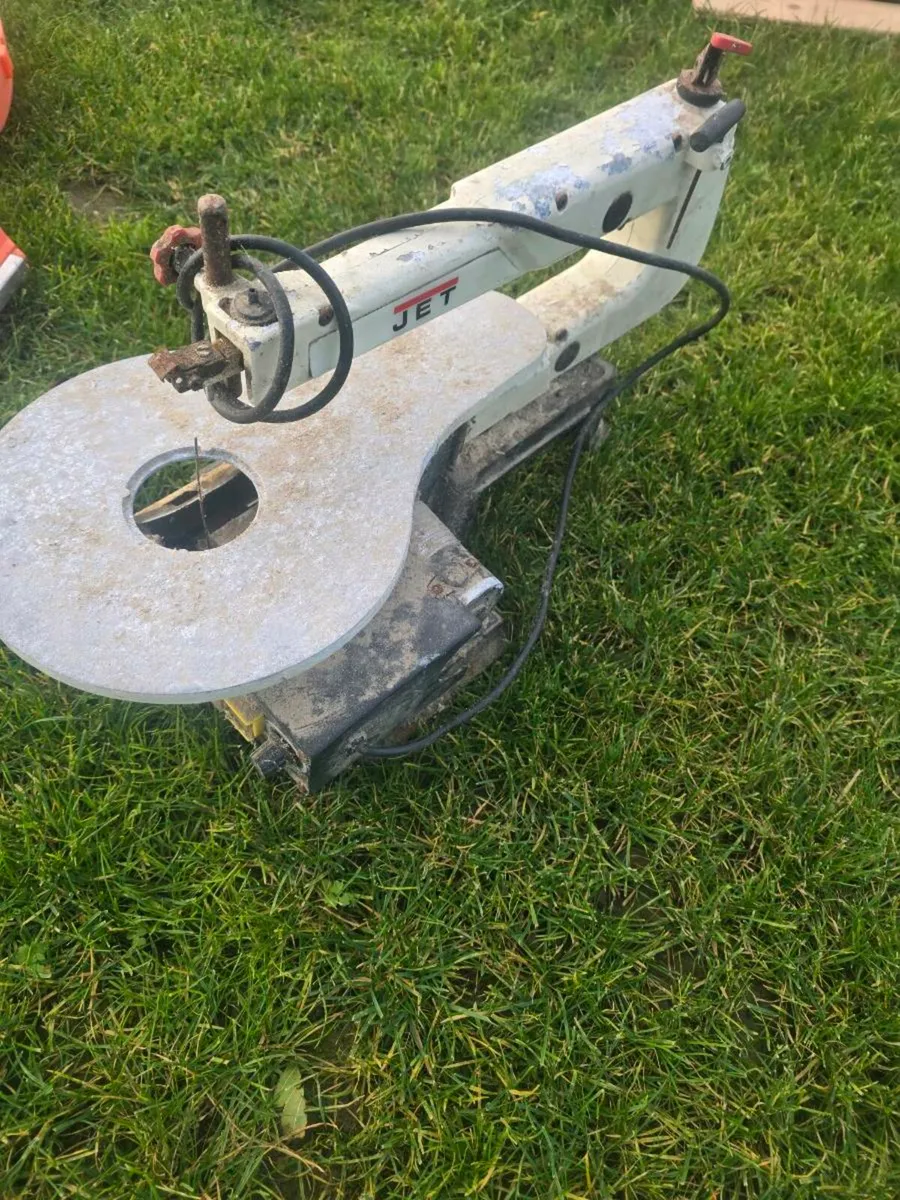 Jet scroll saw