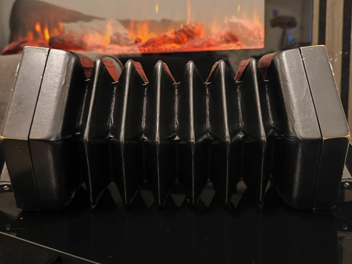 ICC Clare Model Concertina  - 30 Button (C/G) - Image 4