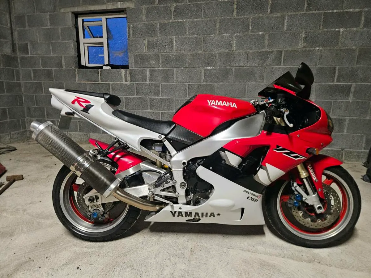 1999 Yamaha R1 - Image 1
