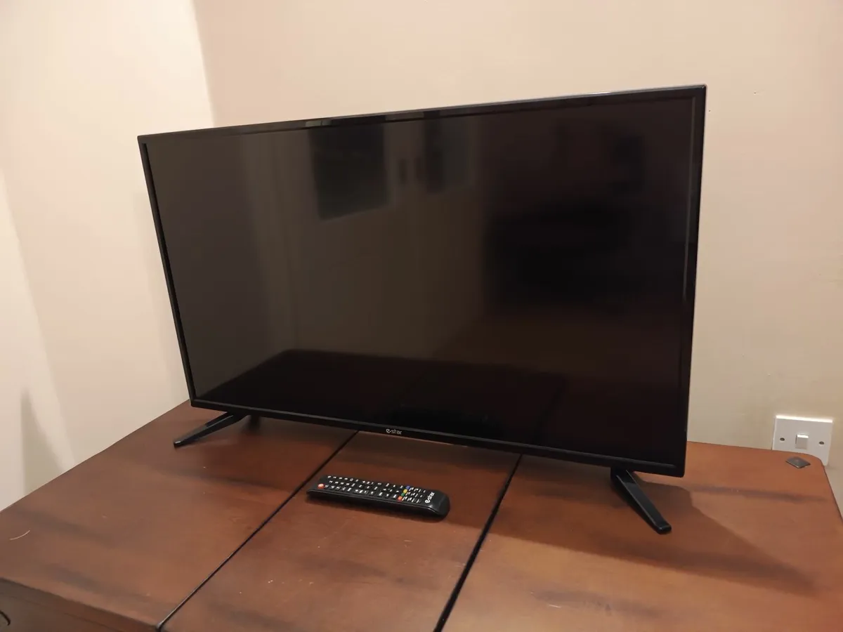 40 inch Smart TV (Full HD) - delivery available - Image 1