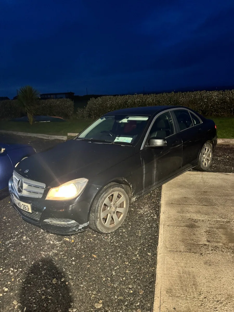 2013 c220 Mercedes - Image 2