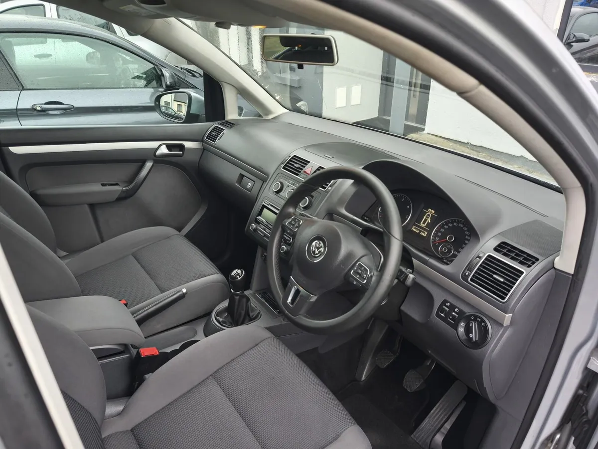 VW Touran 7 seaters - Image 4