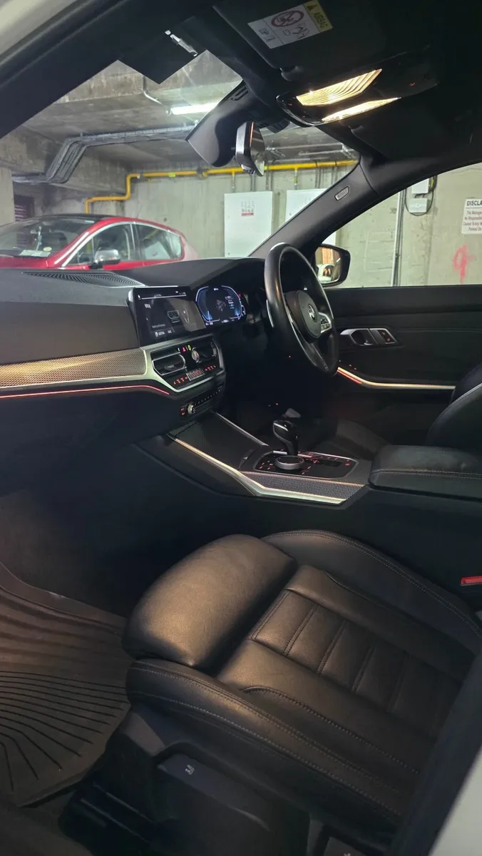 BMW 3-Series 2021 - Image 4