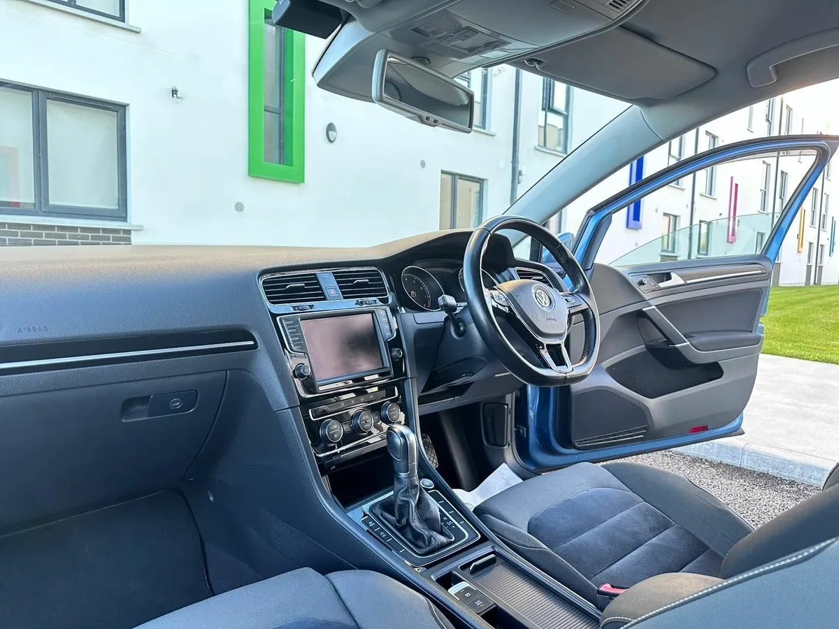 VW Golf Auto 1.4 TSI HIGHLINE Trim - Image 4