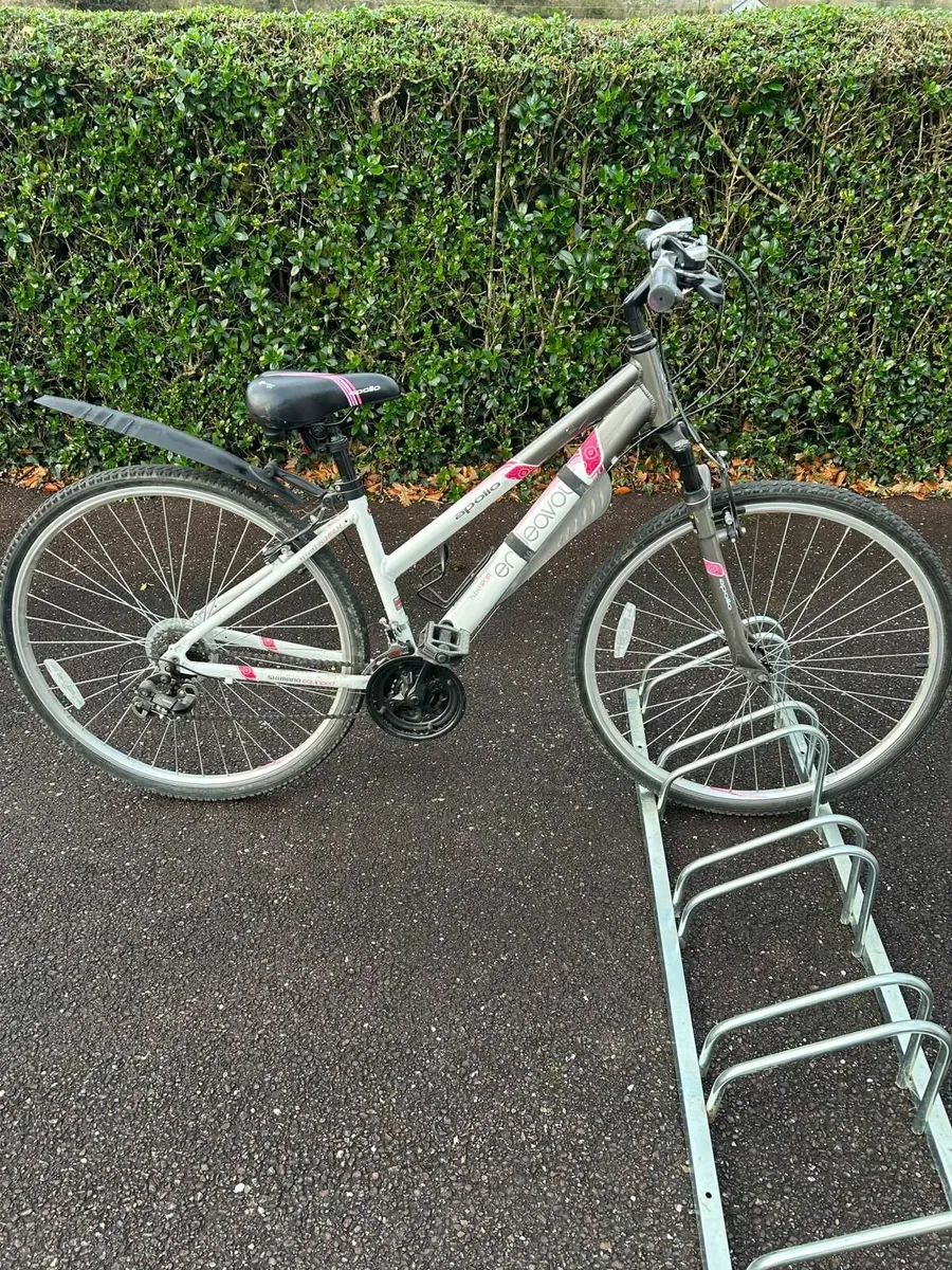 Apollo ladies endeavour bike - Image 1