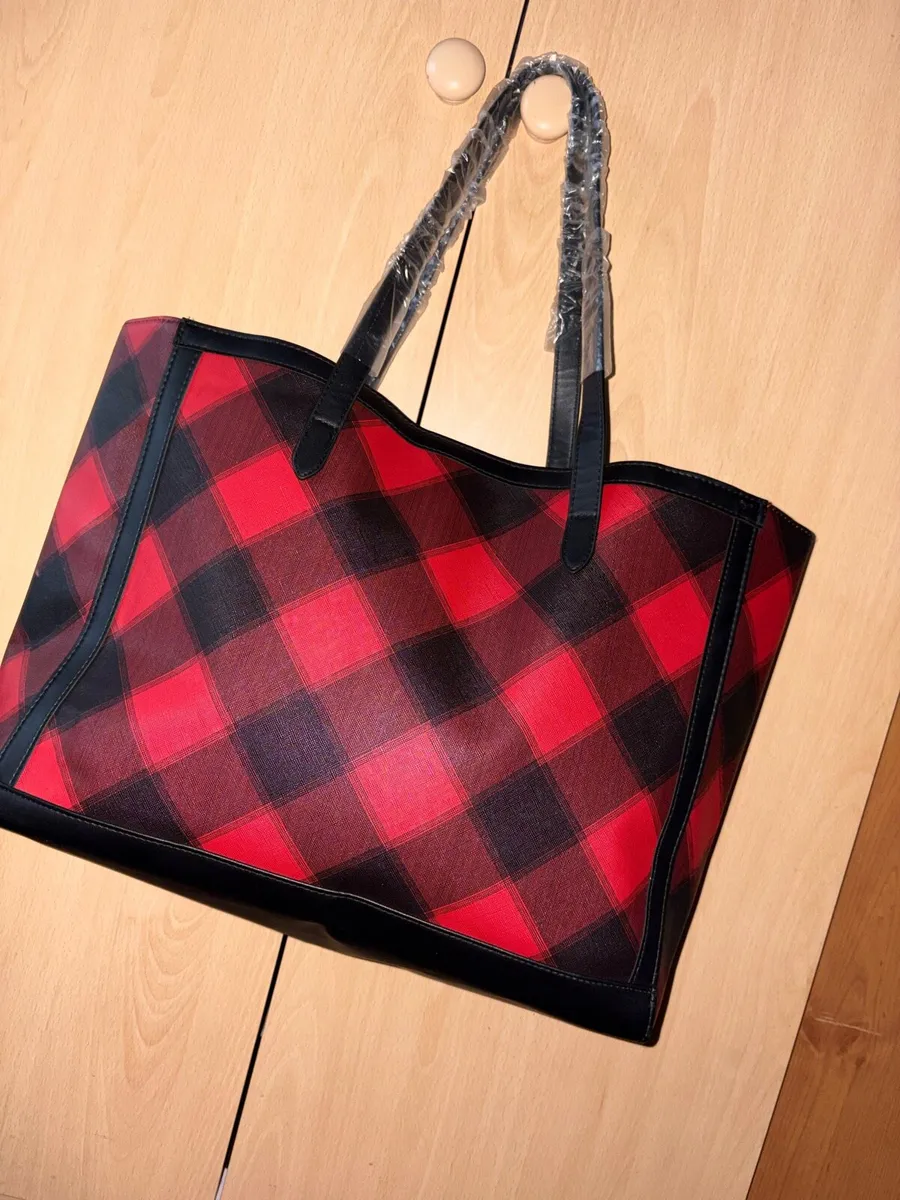 Victoria’s Secret Bag - Image 3