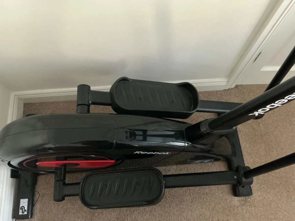 Reebok GX40s Cross Trainer - Image 3