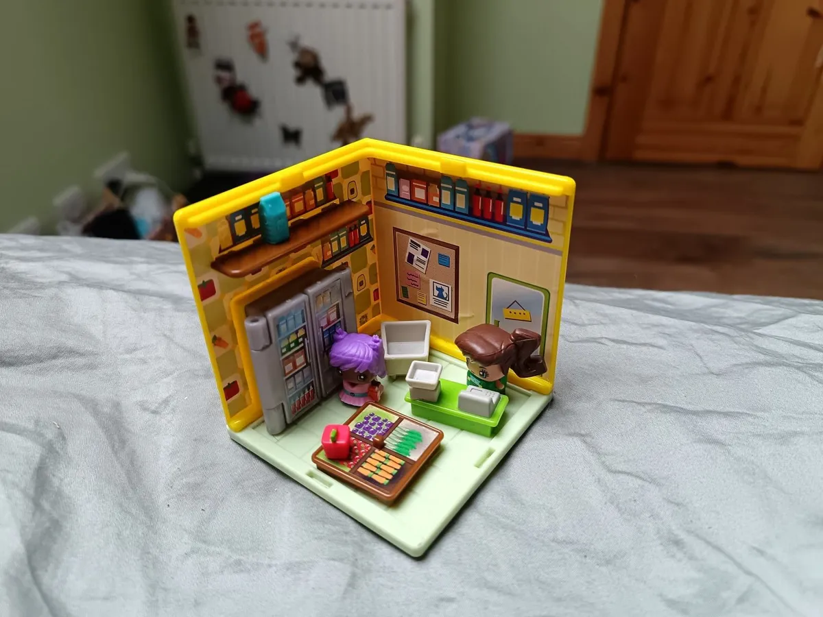 My Mini Mixieq's grocery store play set - Image 1
