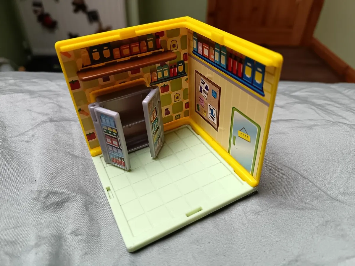 My Mini Mixieq's grocery store play set - Image 2