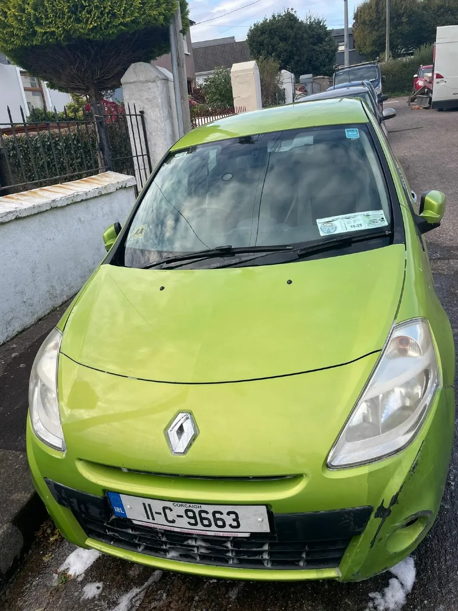 Renault Clio 2011 - Image 2