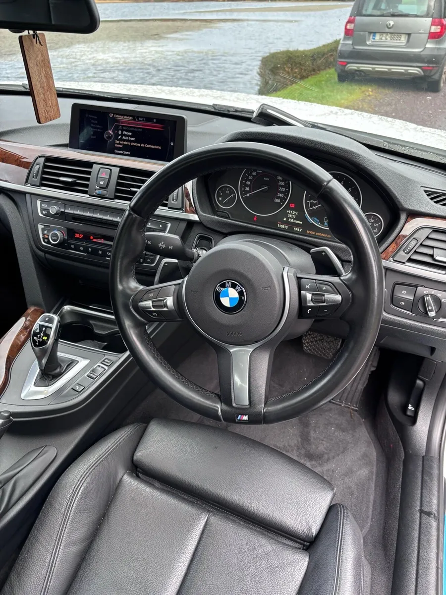 BMW 335i *SUNROOF* *FRESH TEST* - Image 3