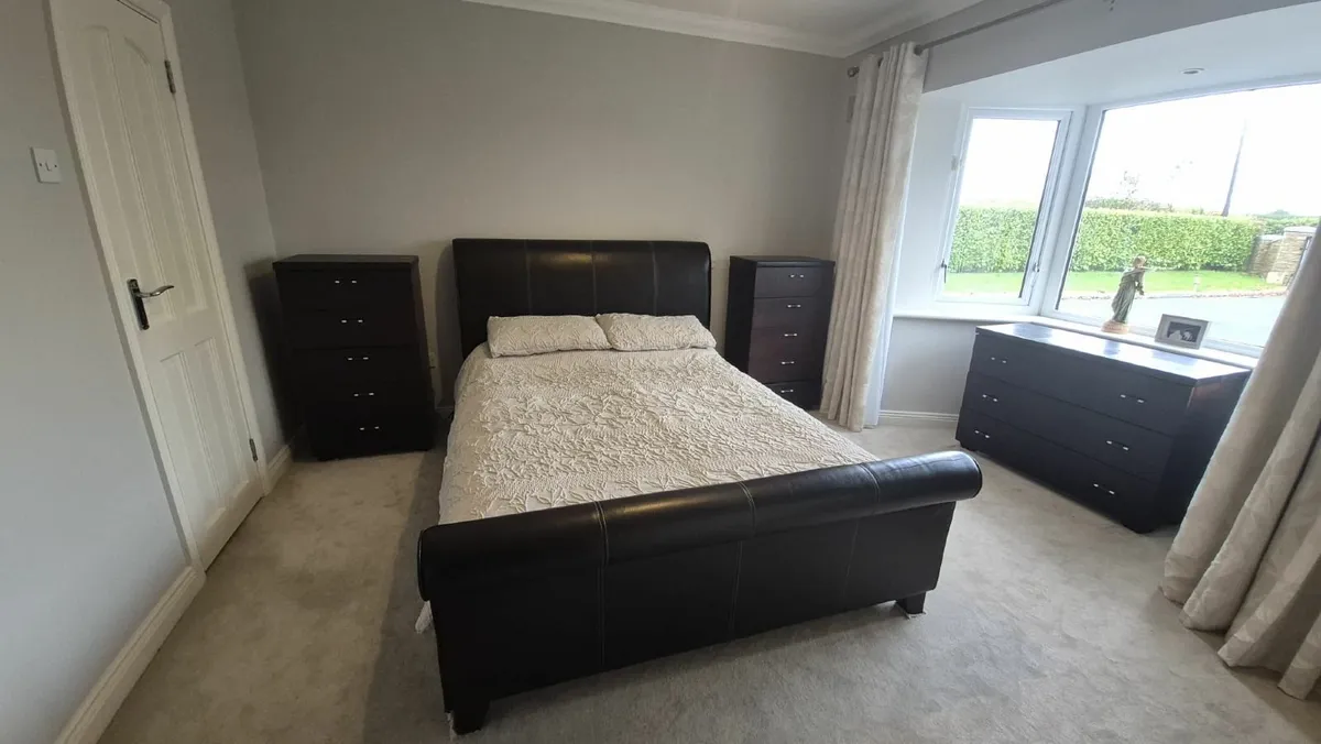 bedroom furniture - Image 4