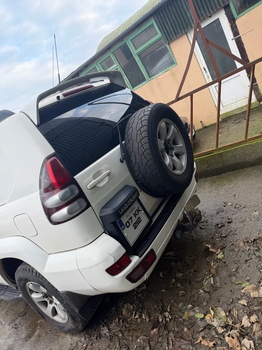 Toyota landcruiser - Image 4