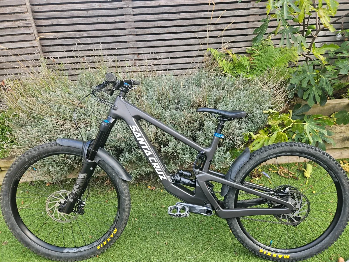 Santa Cruz Nomad 6 CS, Large, extras, MINT - Image 1