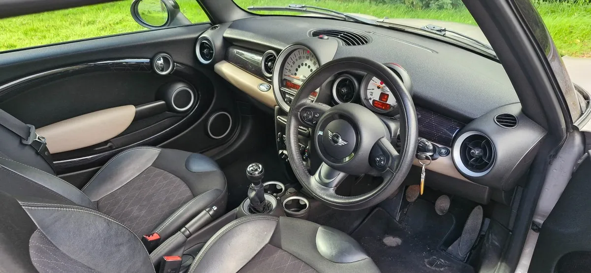 Mini Cooper 2013 1.6d Baker street - Image 2