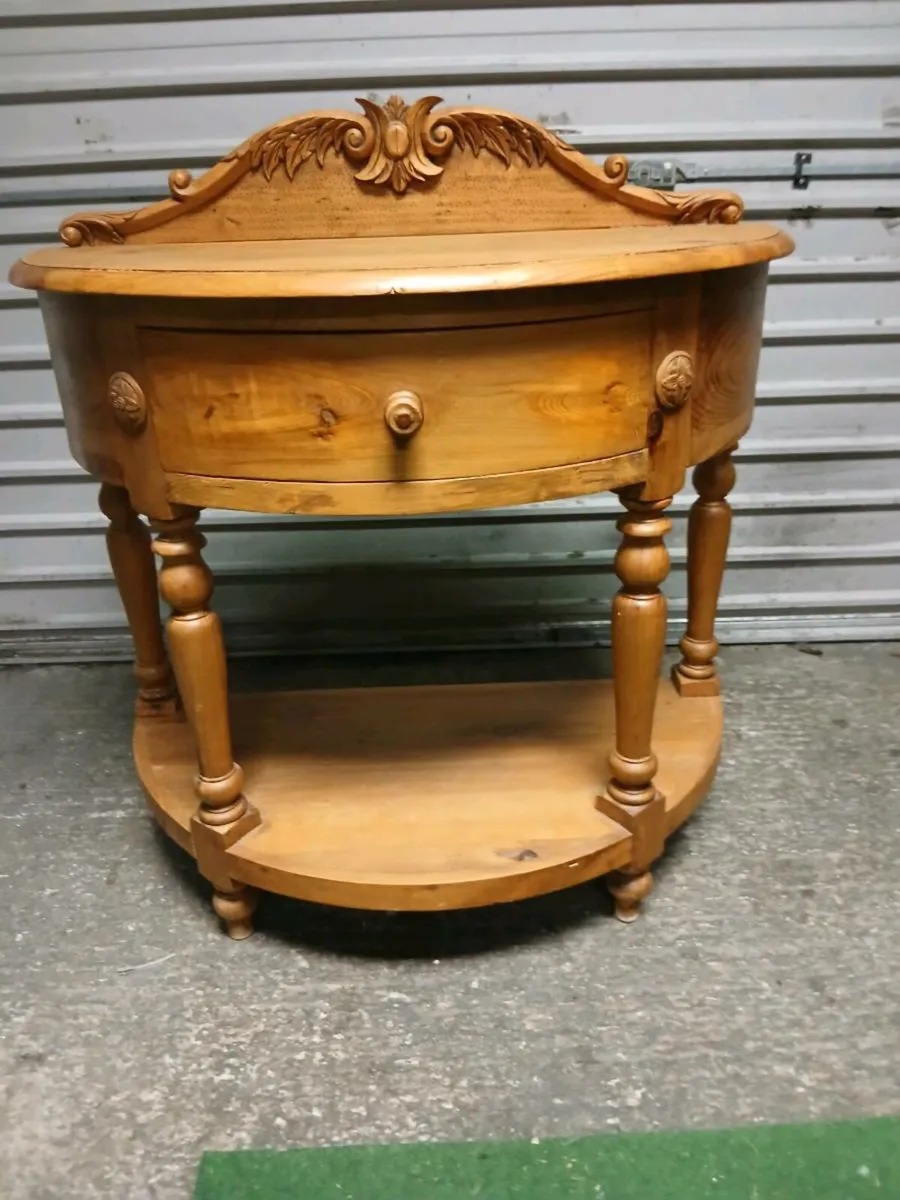 Hall table - Image 1