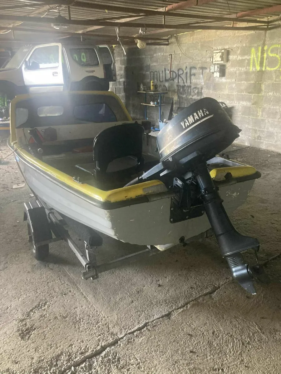 Fishing boat and outboard - Image 3