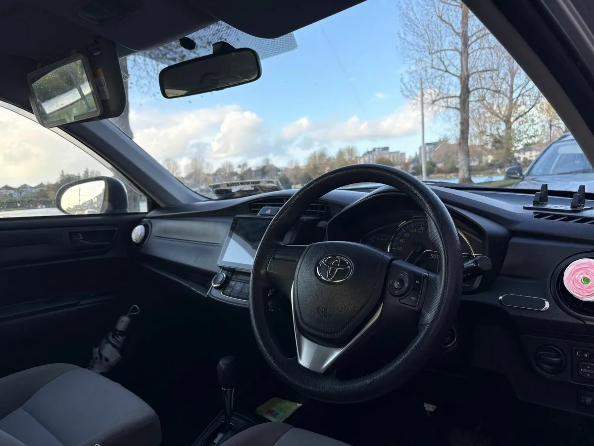Toyota Corolla 2016 - Image 2