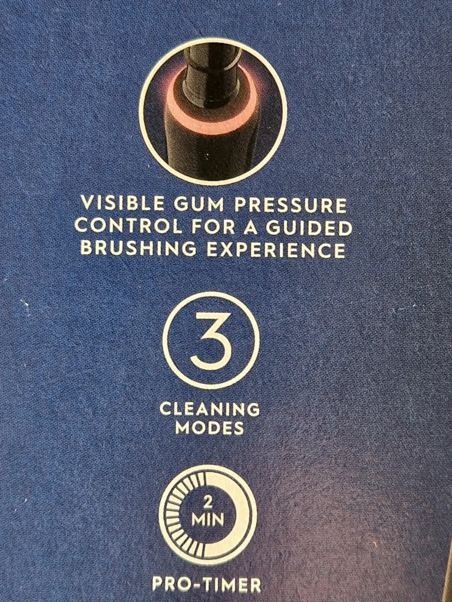 NEW AND SEALED ORAL B Pro Series 3, Black - Image 3