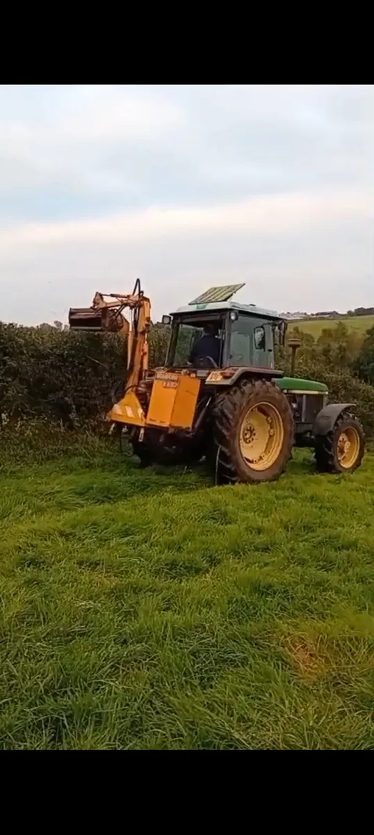 John Deere 3350 - Image 1