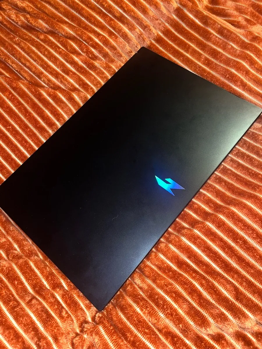 Acer nitro v15 - Image 1