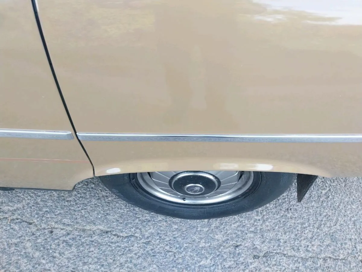 1972 rover p6 - Image 3