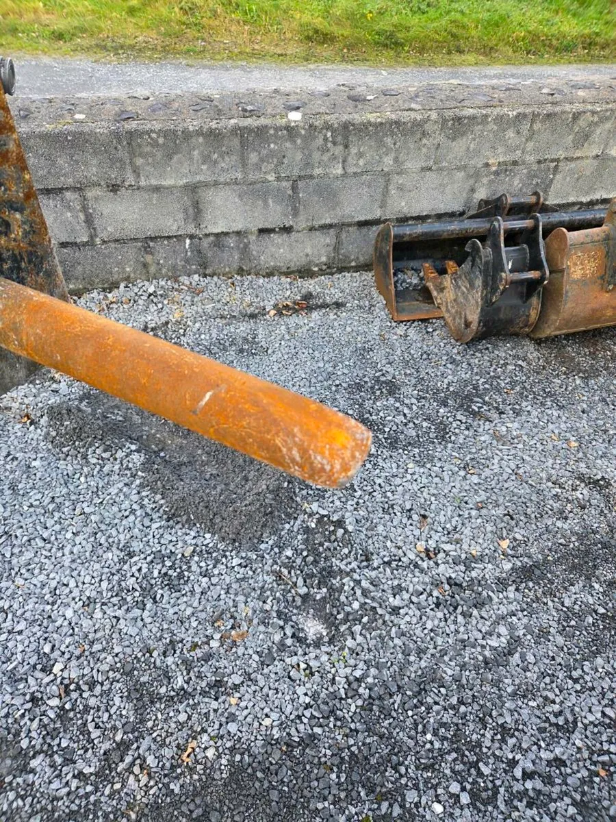 Mini digger attachments - Image 2