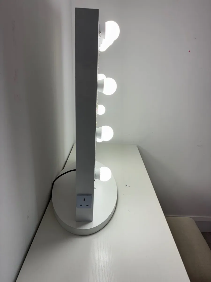 Hollywood vanity unit - Image 2