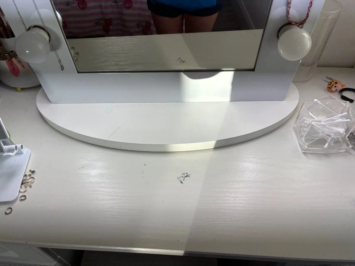 Hollywood vanity unit - Image 3