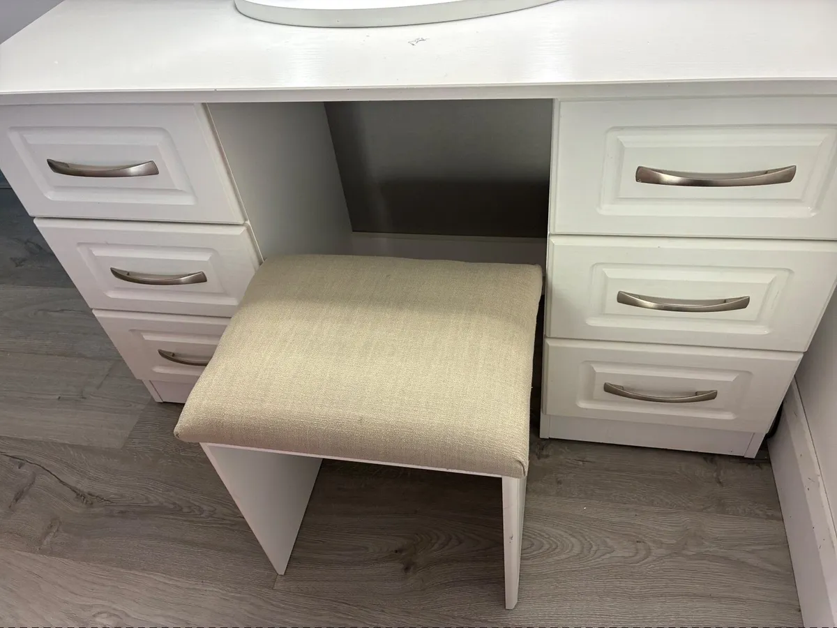 Hollywood vanity unit - Image 4