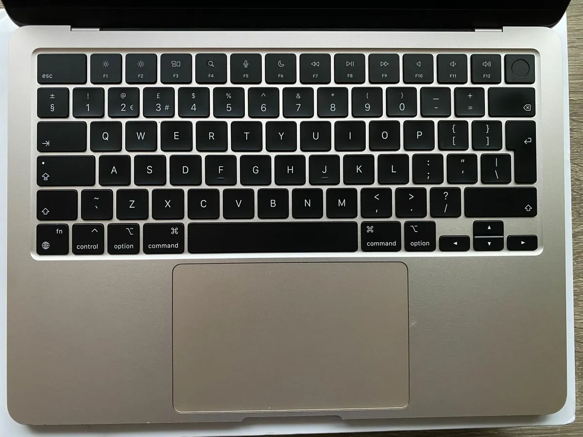 Apple MacBook Air 13inch (2022) M2 | 256GB | 8GB - Image 3