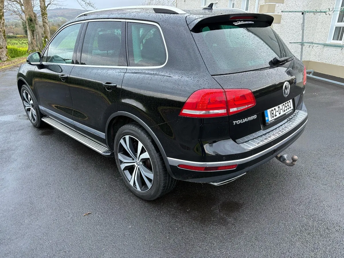 Volkswagen Touareg 5 Seater Commercial - Image 3