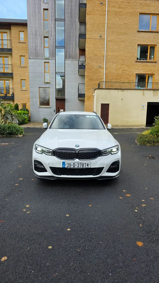 BMW 3-Series 2021 - Image 1