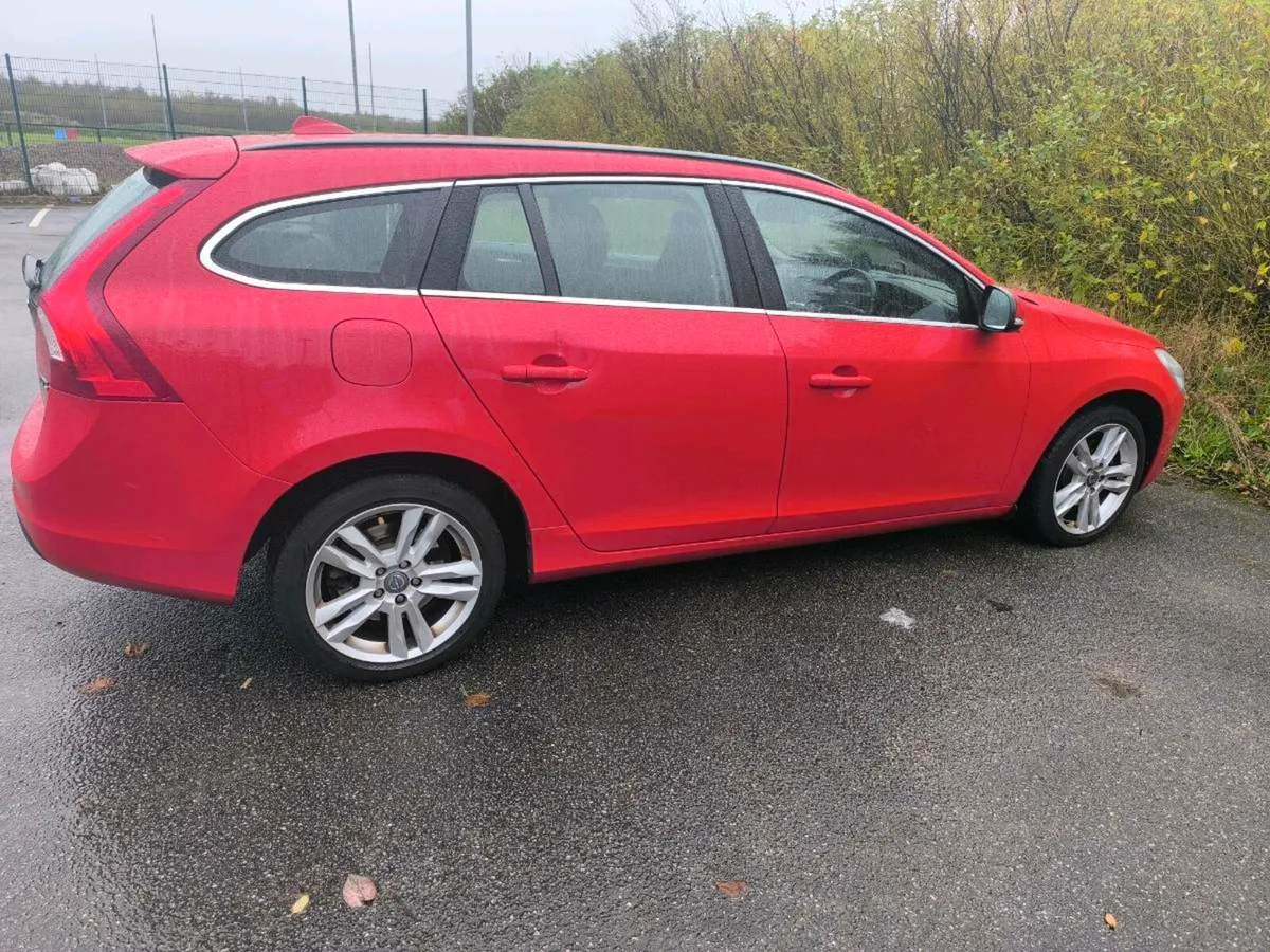 Volvo V60 - Image 4